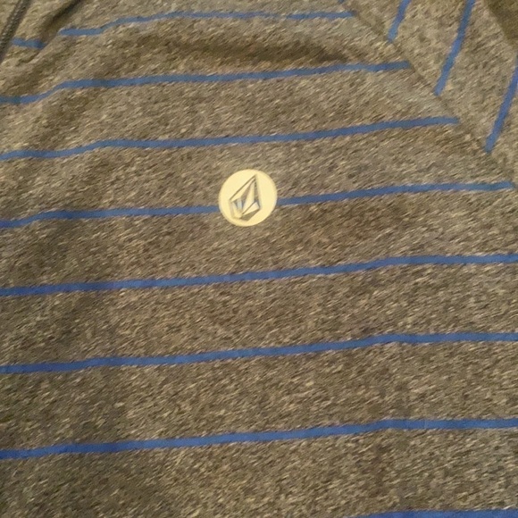 Volcom zip up hoodie - Picture 4 of 6